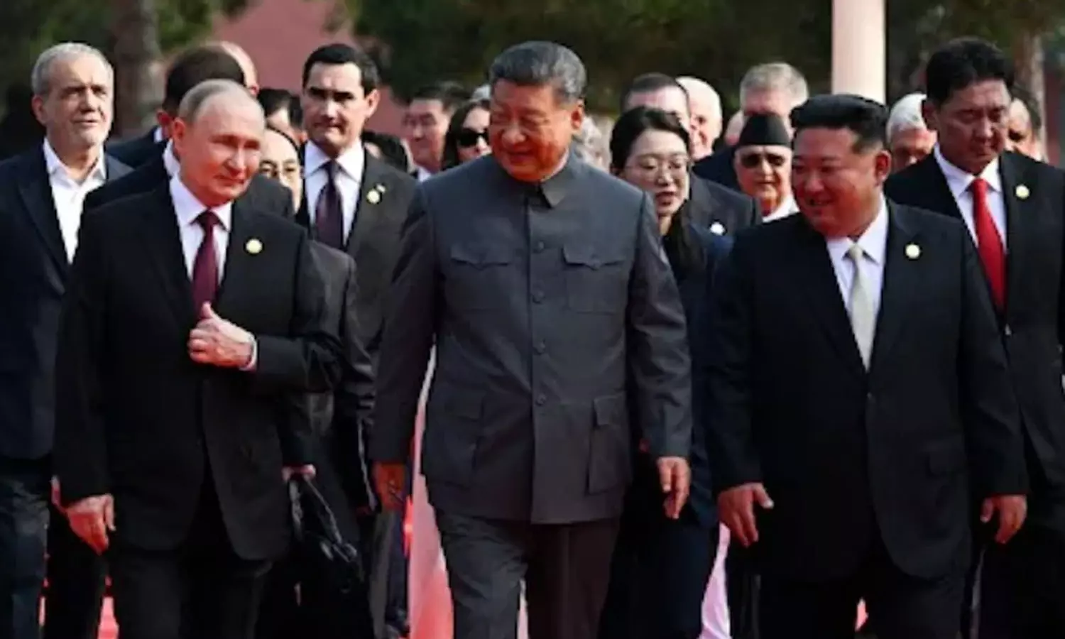 உலகம் மீண்டும் காட்டாட்சிக்கு திரும்பி விடக் கூடாது: அமெரிக்காவை சாடிய சீன அதிபர் உலகம் மீண்டும் காட்டாட்சிக்கு திரும்பி விடக் கூடாது: அமெரிக்காவை சாடிய சீன அதிபர்