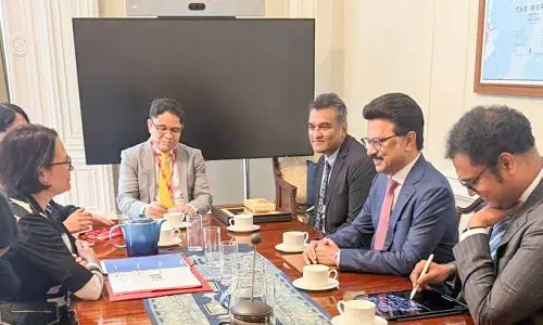 இங்கிலாந்து அமைச்சரை சந்தித்து பேசிய மு.க.ஸ்டாலின்