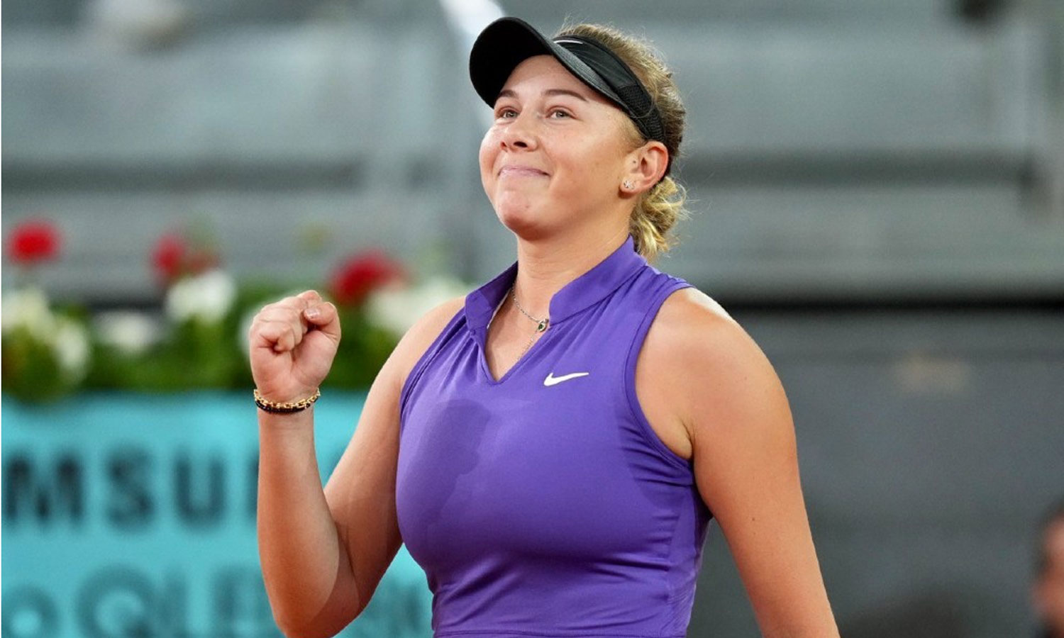 அமெரிக்க ஓபன் டென்னிஸ்: நவோமி ஒசாகாவை வீழ்த்தி இறுதிக்கு முன்னேறிய அமெரிக்க வீராங்கனை அமெரிக்க ஓபன் டென்னிஸ்: நவோமி ஒசாகாவை வீழ்த்தி இறுதிக்கு முன்னேறிய அமெரிக்க வீராங்கனை