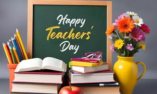 சிறந்த கல்வியாளராகவும், நண்பராகவும் இருந்ததற்கு நன்றி ஆசிரியர்களே!