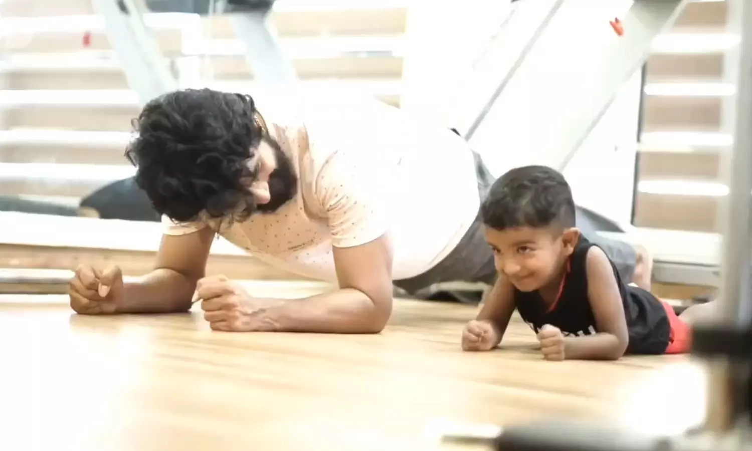 சிவகார்த்திகேயனின் க்யூட் Transformation Video:அப்பாவுடன் சேர்ந்து workout செய்யும் மகன்!