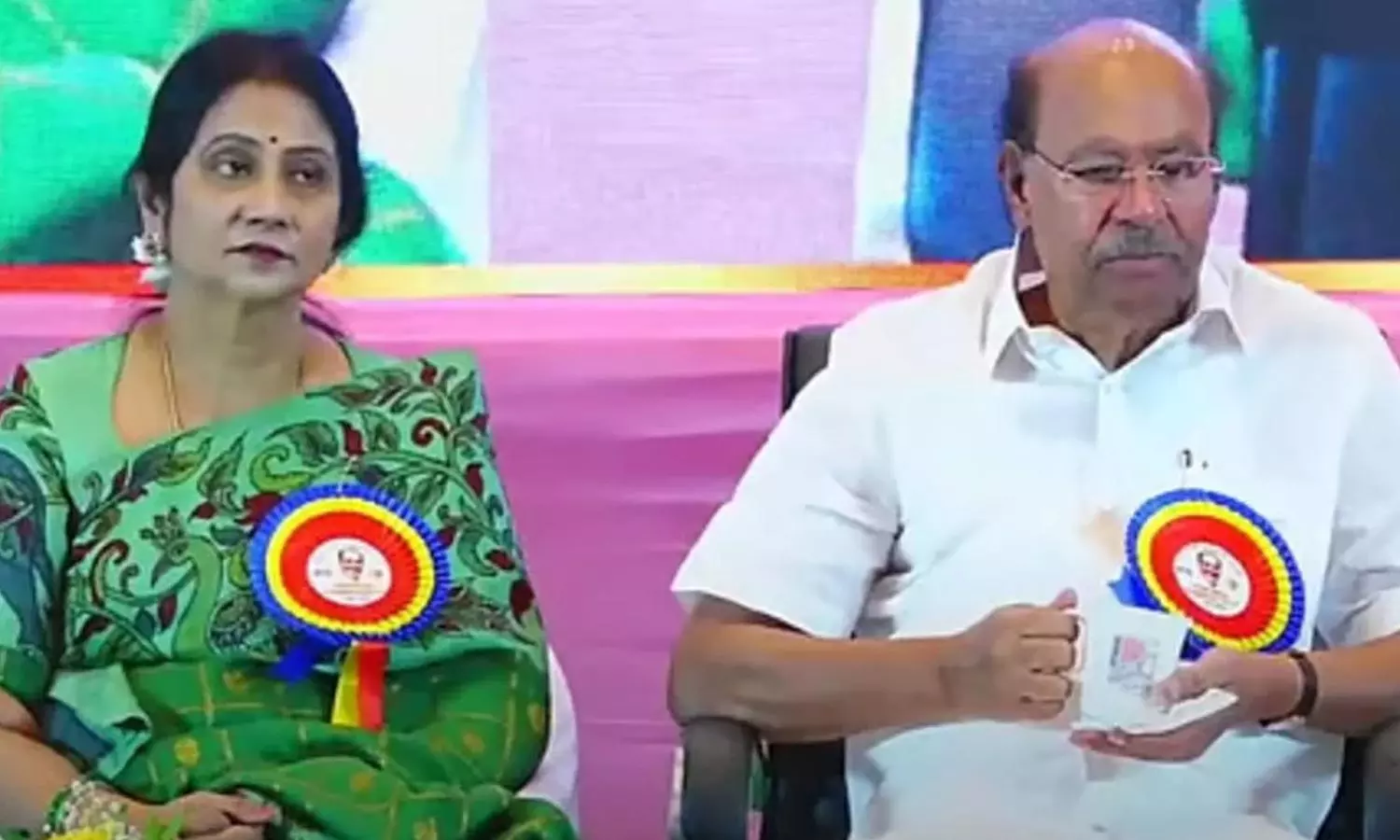 கும்பகோணத்தில் ராமதாஸ் மகள் பங்கேற்க இருந்த நிகழ்ச்சி ஒத்திவைப்பு கும்பகோணத்தில் ராமதாஸ் மகள் பங்கேற்க இருந்த நிகழ்ச்சி ஒத்திவைப்பு