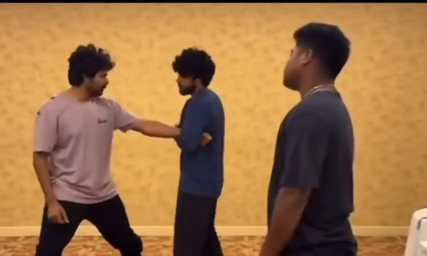 சிவகார்த்திகேயன் மதராஸி பட சண்டை காட்சிக்கு தயாராகும் வீடியோ ரிலீஸ்!