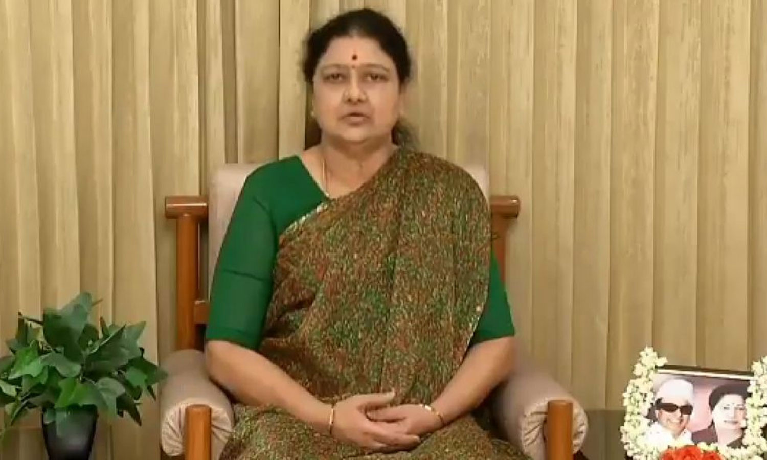 பண மதிப்பிழப்பு நடவடிக்கையின் போது ரூ.450 கோடியை ரொக்கமாக கொடுத்து சர்க்கரை ஆலையை வாங்கிய சசிகலா