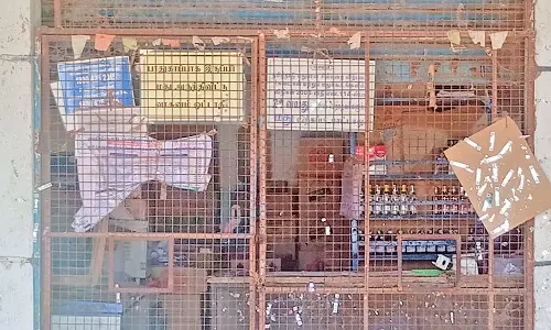 டாஸ்மாக் கடையின் பூட்டை உடைத்து பல ஆயிரம் மது பாட்டில்கள் கொள்ளை