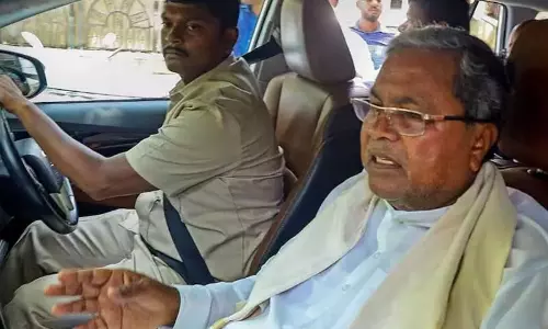 பெங்களூருவில் போக்குவரத்து விதிமீறல் - முதல்வர் சித்தராமையாவுக்கு அபராதம் விதிப்பு!