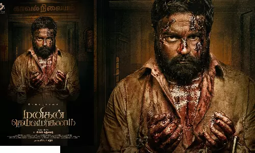 செல்வராகவன் நடிக்கும் `மனிதன் தெய்வமாகலாம் - ஃபர்ஸ்ட் லுக் வெளியிட்ட தனுஷ்