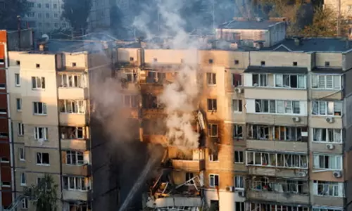 உக்ரைன் அரசு கட்டிடம் மீது டிரோன் தாக்குதல்- 3 பேர் உயிரிழப்பு