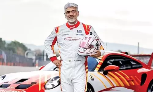 இந்திய சினிமாவை பிரதிபலிக்கும் விதமாக ரேஸ் காரில் சிறப்பு லோகோ அச்சிட அஜித் முடிவு