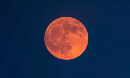 வீடியோ: வானத்தில் தோன்றிய Blood Moon - பிரமிக்க வைத்த முழு சந்திர கிரகணம்!