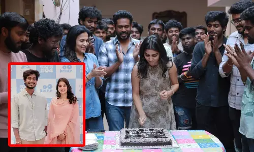 டூரிஸ்ட் ஃபேமிலி இயக்குநருக்கு ஜோடியாக நடிக்கும் அனஸ்வராவுக்கு பிறந்தநாள் கொண்டாடிய படக்குழு
