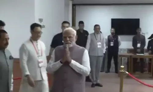 துணை ஜனாதிபதி தேர்தல்- முதல் நபராக வாக்களித்தார் பிரதமர் மோடி