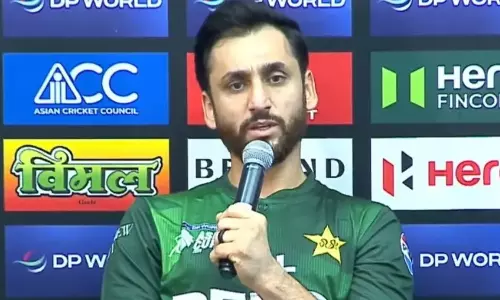 ஆசிய கோப்பை வெல்ல இந்தியாவுக்கு வாய்ப்பா?: பாகிஸ்தான் கேப்டன் பதில்