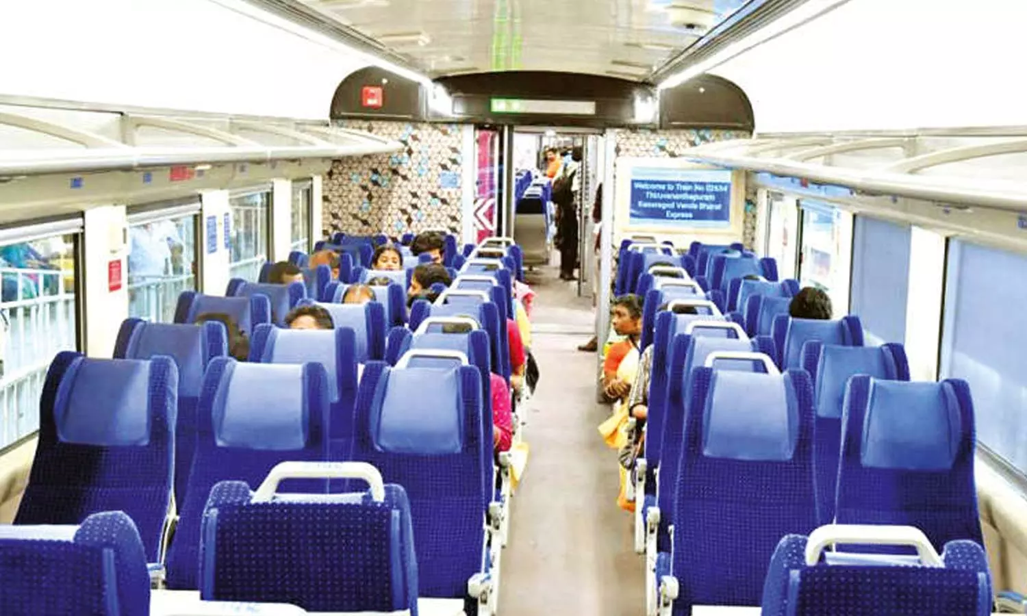 16 பெட்டிகளுடன் மதுரை-பெங்களூரு வந்தே பாரத் ரெயில் நாளை முதல் இயக்கப்படுகிறது