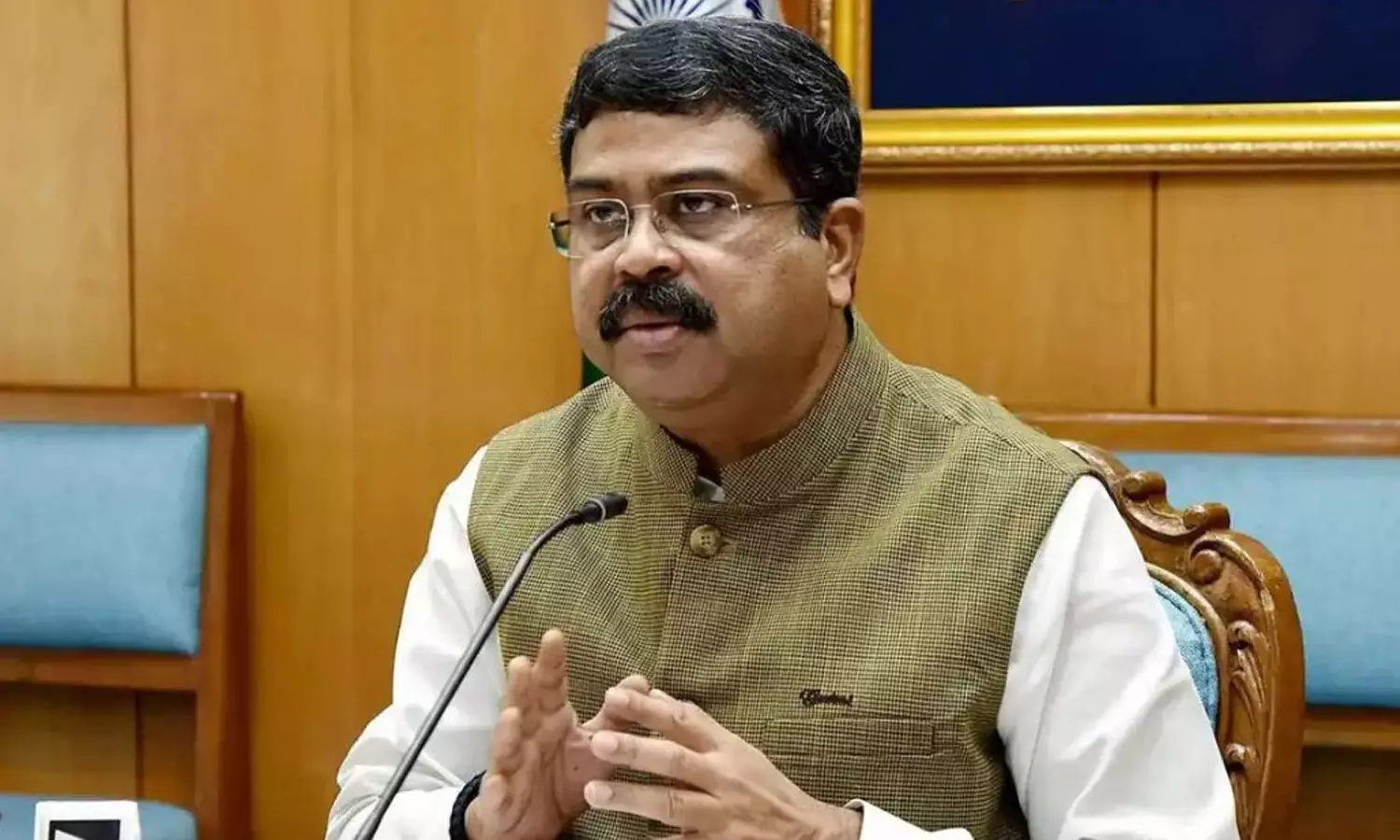 இந்தியாவின் எழுத்தறிவு விகிதம் 81 சதவீதமாக உயர்வு- தர்மேந்திர பிரதான் தகவல் இந்தியாவின் எழுத்தறிவு விகிதம் 81 சதவீதமாக உயர்வு- தர்மேந்திர பிரதான் தகவல்