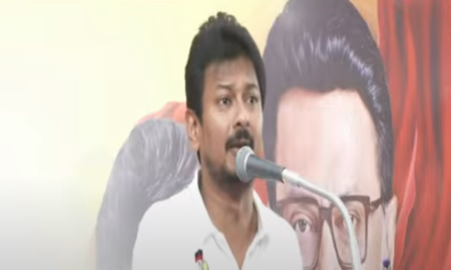 அ.தி.மு.க.வின் நிரந்தர பொதுச்செயலாளராக இ.பி.எஸ்.தான் தொடர வேண்டும்- உதயநிதி கோரிக்கை