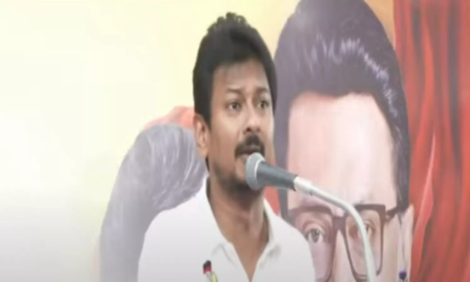 அ.தி.மு.க.வின் நிரந்தர பொதுச்செயலாளராக இ.பி.எஸ்.தான் தொடர வேண்டும்- உதயநிதி கோரிக்கை அ.தி.மு.க.வின் நிரந்தர பொதுச்செயலாளராக இ.பி.எஸ்.தான் தொடர வேண்டும்- உதயநிதி கோரிக்கை