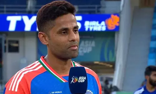 ஆசிய கோப்பை கிரிக்கெட்: UAE-க்கு எதிராக இந்தியா பந்து வீச்சு தேர்வு- சுஞ்சு சாம்சன், கில்லுக்கு இடம்..!