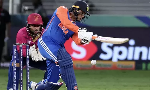 4.3 ஓவரில் இலக்கை எட்டி UAE அணியை நசுக்கியது இந்தியா..!