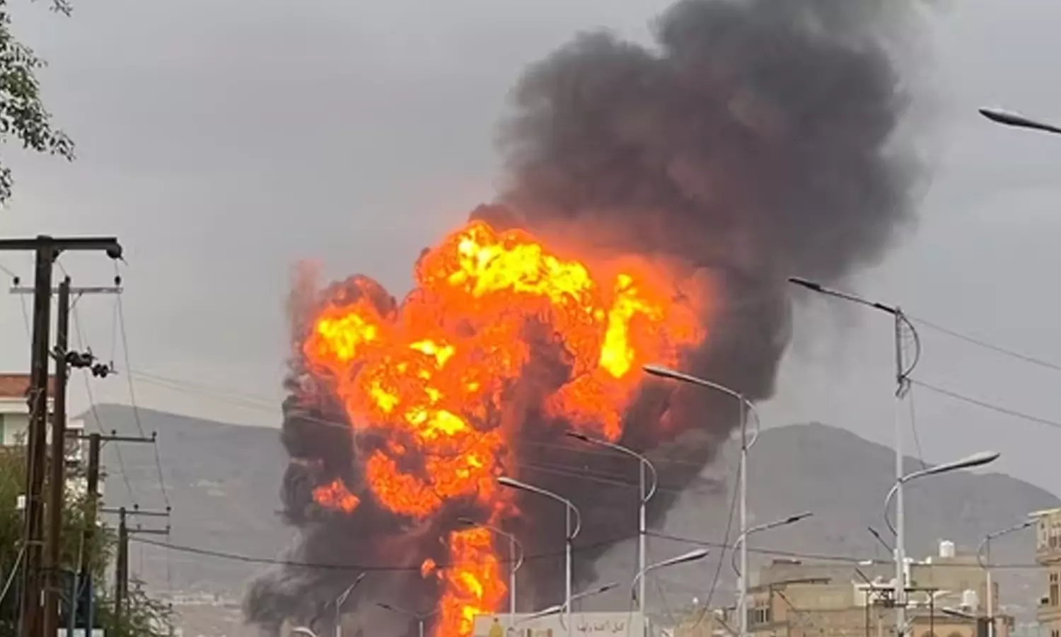 ஹவுதி கிளர்ச்சியாளர்களை குறிவைத்து ஏமன் மீது இஸ்ரேல் தாக்குதல்- 35 பேர் உயிரிழப்பு