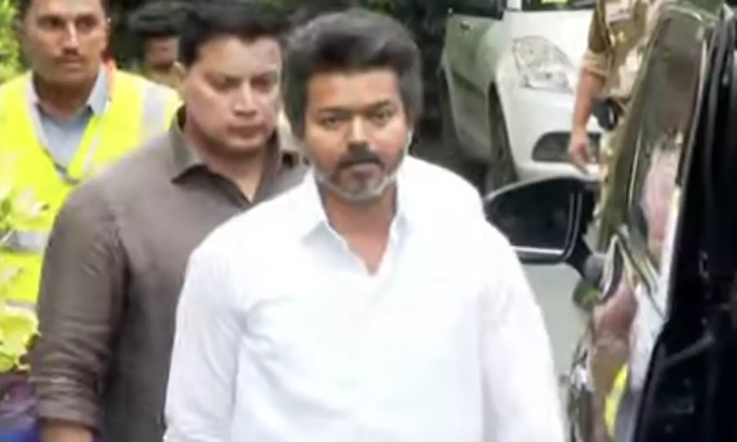 தனி விமானத்தில் திருச்சி புறப்பட்டார் த.வெ.க. தலைவர் விஜய் தனி விமானத்தில் திருச்சி புறப்பட்டார் த.வெ.க. தலைவர் விஜய்