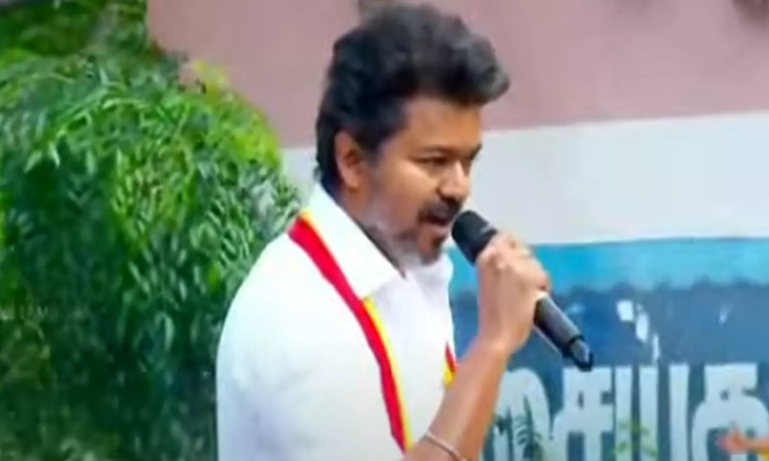 திருச்சியில் தொடங்கினால் திருப்புமுனையாக அமையும்- பிரசார கூட்டத்தில் விஜய் பேச்சு