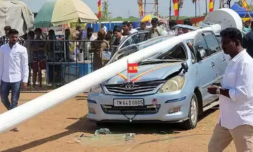 புதிய கார் வாங்கி தரவில்லையா? - த.வெ.க. மாநாட்டில் சேதமடைந்த காரின் உரிமையாளர் விளக்கம்