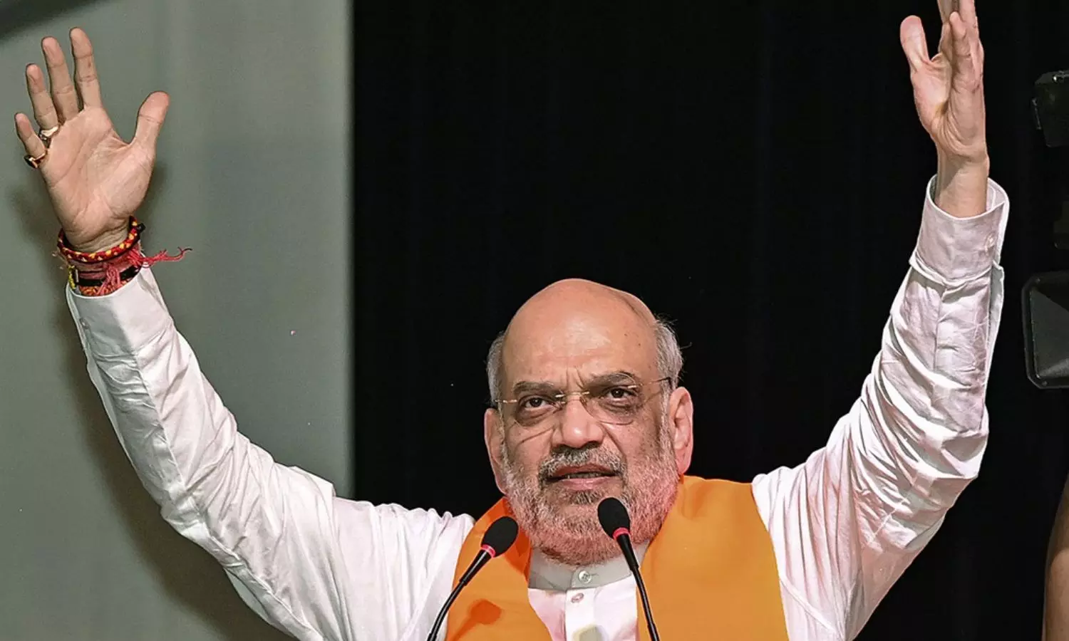 அறிவியல், நீதித்துறை மற்றும் காவல்துறை தொடர்பு மொழியாக இந்தி இருக்க வேண்டும் -  அமித் ஷா