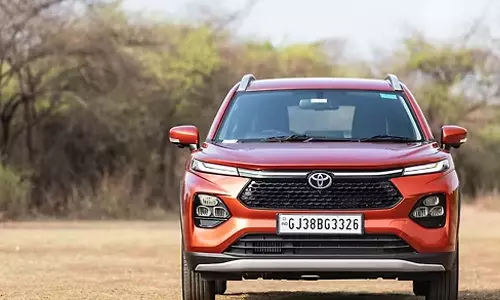 முழுசா ரூ. 1 லட்சம்... டொயோட்டாவின் வேற லெவல் அறிவிப்பு