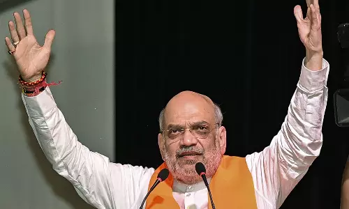 அறிவியல், நீதித்துறை மற்றும் காவல்துறை தொடர்பு மொழியாக இந்தி இருக்க வேண்டும் -  அமித் ஷா