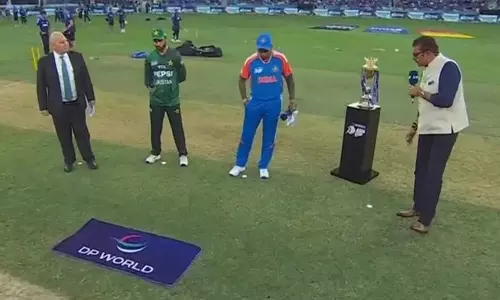 ஆசிய கோப்பை கிரிக்கெட்: டாஸ் வென்ற பாகிஸ்தான் அணி பேட்டிங் தேர்வு