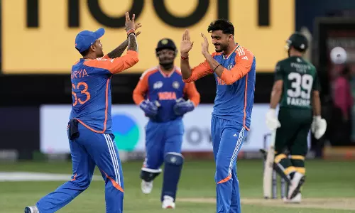 ஆசிய கோப்பை கிரிக்கெட்- அடுத்தடுத்து விக்கெட்டுகளை இழந்து திணறும் பாகிஸ்தான்