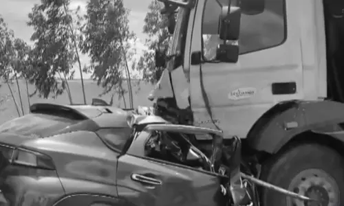 நெல்லூர் மாவட்டத்தில் லாரி- கார் மோதி விபத்து: 7 பேர் உயிரிழப்பு