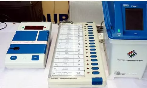 வாக்கு எந்திரத்தில் வேட்பாளரின் கலர் போட்டோ: பீகார் தேர்தலில் அறிமுகம்