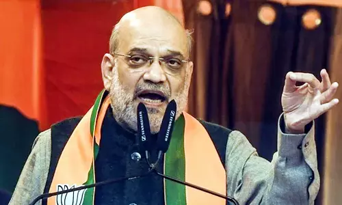 ஊடுருவல்காரர்களை பாதுகாத்து, அவர்கள் உதவியுடன் தேர்தலில் வெற்றிபெற விரும்பும் காங்கிரஸ்: அமித் ஷா குற்றச்சாட்டு