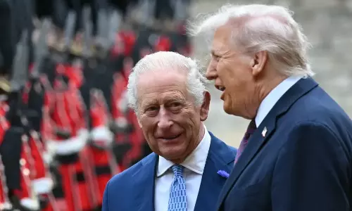 இங்கிலாந்தில் டிரம்ப்.. மன்னருடன் சந்திப்பு - வருகைக்கு எதிராக லண்டனில் போராட்டம்