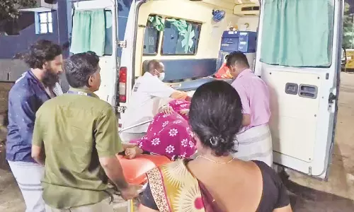 சீர்காழி அரசு மருத்துவமனையில் ஊசி போட்ட கர்ப்பிணிகள் உள்ளிட்ட 27 பேருக்கு உடல்நல பாதிப்பு