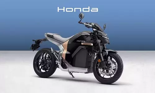 அதிவேக சார்ஜிங், 130 கிமீ ரேஞ்ச் வழங்கும் எலெக்ட்ரிக் ஸ்போர்ட்ஸ் பைக் அறிமுகம் - ஹோண்டா அசத்தல்