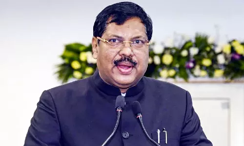 தெய்வம் குறித்த கருத்து: சர்ச்சையான நிலையில் அனைத்து மதங்களையும் மதிக்கிறேன் என உச்சநீதிமன்ற தலைமை நீதிபதி விளக்கம்