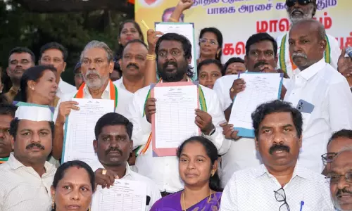 தேர்தல் ஆணையத்தை கண்டித்து காங்கிரஸ் கட்சியினர் ஆர்ப்பாட்டம்