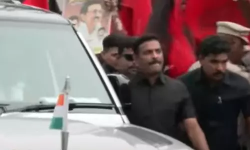 செம்பரம்பாக்கம் செல்லும் முதலமைச்சர் மு.க.ஸ்டாலின் ரோடு ஷோ