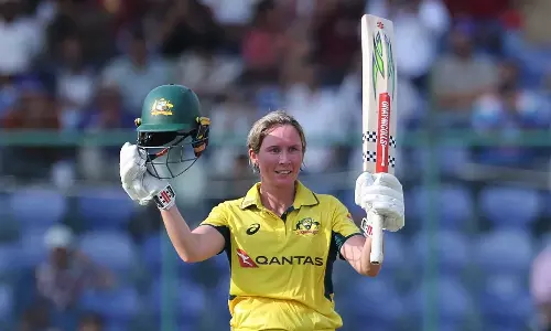 பெண்கள் கிரிக்கெட்: இந்தியாவுக்கு 413 ரன்கள் இலக்காக நிர்ணயித்தது ஆஸ்திரேலியா..!