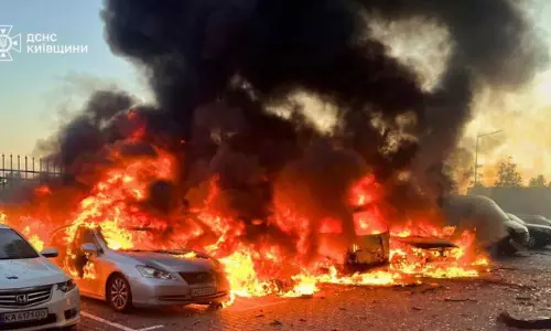 VIDEO: 619 டிரோன்கள்.. 40 ஏவுகணைகளால் தாக்கிய ரஷியா- உக்ரைன் எதிர் தாக்குதல்