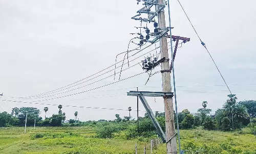 மின்சாரத்தை துண்டித்து டிரான்ஸ் பார்மரை திருடிய கும்பல்