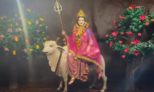 நவராத்திரியின் முதல் நாள் இன்று..! உச்சரிக்க வேண்டிய சிறப்பு மந்திரங்கள்