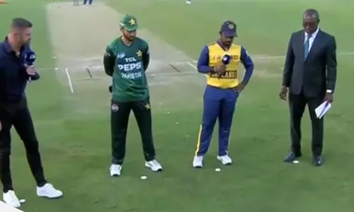 ஆசிய கோப்பை சூப்பர் 4 சுற்று: டாஸ் வென்ற பாகிஸ்தான் பவுலிங் தேர்வு