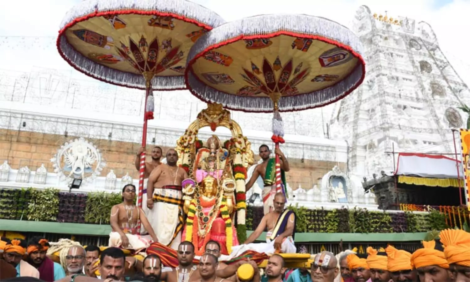 திருப்பதி பிரம்மோற்சவ விழா - 9 நாட்கள் நடைபெறும் சேவைகள்