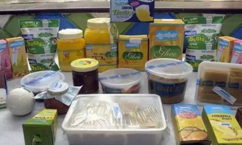 ஆவின் தீபாவளி ஸ்வீட் 180 டன் தயாரிப்பு: சென்னையில் 35 பார்லர்களில் ஆர்டர் கொடுக்கலாம்