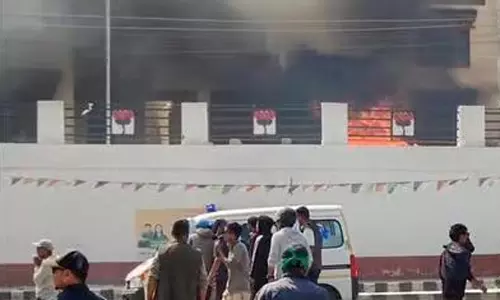 லடாக்கில் பரபரப்பு: பா.ஜ.க. அலுவலகத்திற்கு தீ வைப்பு