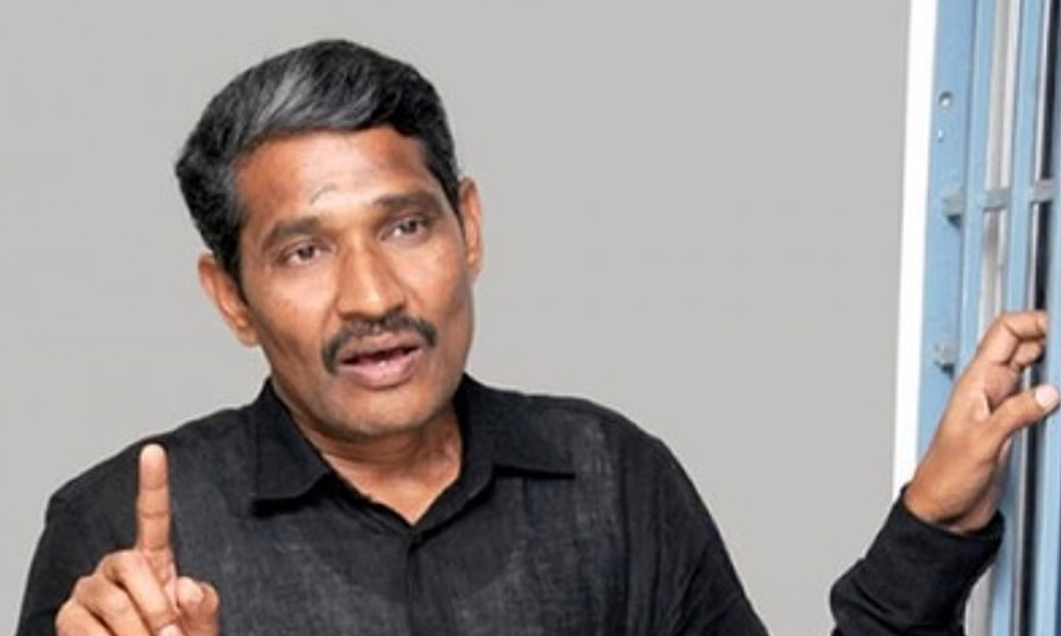 வள்ளிகும்மி சர்ச்சை: சத்தியம் வாங்கும் சாதியவாதி பாலுவுக்கு கலைமாமணி விருதா? - விசிக எதிர்ப்பு வள்ளிகும்மி சர்ச்சை: சத்தியம் வாங்கும் சாதியவாதி பாலுவுக்கு கலைமாமணி விருதா? - விசிக எதிர்ப்பு